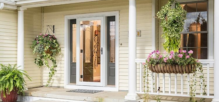 screen door installation in Foster City